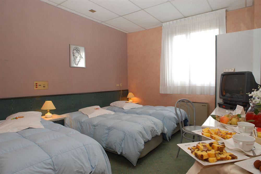 Hotel Thp Bologna Carteria di Sesto Rastignano Habitación foto